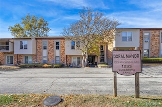 1233 Guelbreth Ln Unit 106, Saint Louis, MO 63146