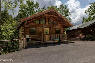 1745 Mountain Shadows Way, Gatlinburg, TN 37738