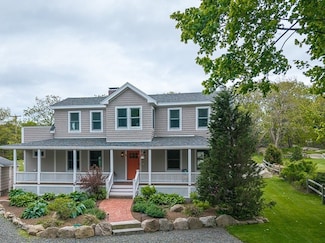 84 South St, Rockport, MA 01966