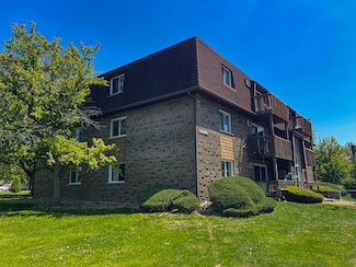 19360 Wolf Rd Unit 8, Mokena, IL 60448