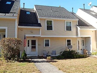 9 Canoe Dr, Concord, NH 03303