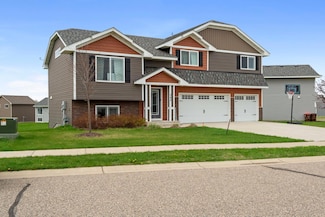 340 Terning Way, Howard Lake, MN 55349