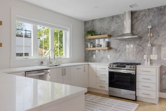 39 Paul St, Watertown, MA 02472