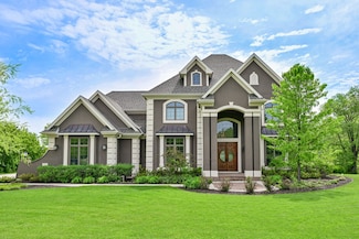 W292S5474 Fox Run Ct, Waukesha, WI 53189