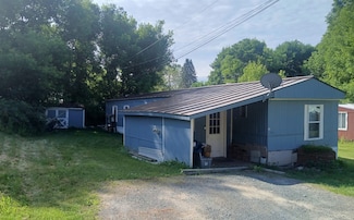 12 Daniels Dr, Enfield, NH 03748