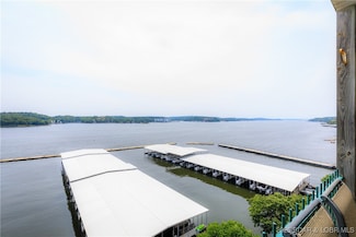 607 W Harbour Towne Dr Unit E-607, Lake Ozark, MO 65049