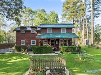 280 Santa Barbara Dr, Scottsboro, AL 35769