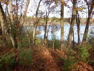 276A Lakeshore Dr, Jackson, WI 53910