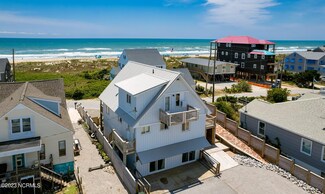 101 Glenn St, Atlantic Beach, NC 28512