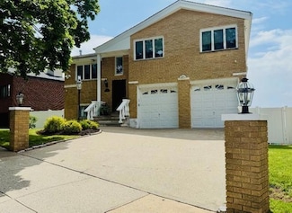 120 Overlook Ave, Staten Island, NY 10304