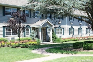 1750 W Main St Unit P04, Riverhead, NY 11901