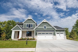 2205 Charlotte Ln, Valparaiso, IN 46383