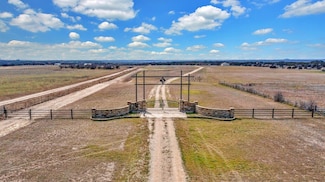700 Floyd Rd, Gatesville, TX 76528