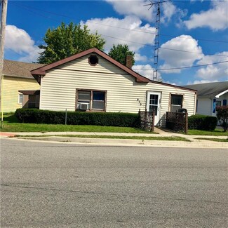 926 W 3rd St, Rushville, IN 46173
