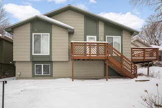 3558 Pilgrim Ln N, Plymouth, MN 55441