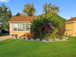 2136 Bristol Ave, Westchester, IL 60154