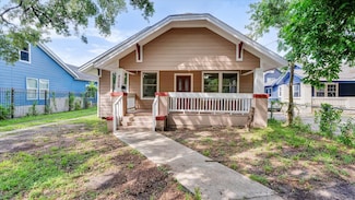 4208 Walker St, Houston, TX 77023