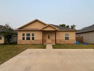 1524 S Montgomery St, Sherman, TX 75090