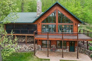 173 27 1/4 26 7/8 Ave, Cumberland, WI 54829