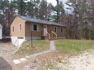 528 County Rd, New London, NH 03257