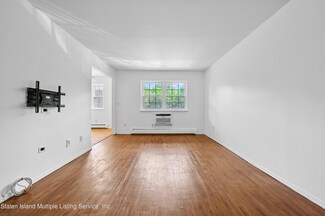50 Donna Ct Unit 8, Staten Island, NY 10314