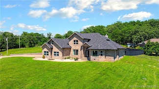 82 Fawn Meadows Dr, Linn Creek, MO 65052