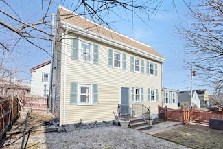 8 Scotia St, Salem, MA 01970