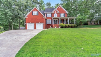 44 Jeff St, Scottsboro, AL 35769