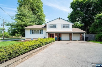 3 High St, Closter, NJ 07624