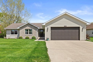 1208 Eastbrook Dr, Burlington, WI 53105