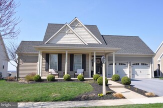35 Breeze Way, Lancaster, PA 17602