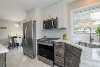 8246 N 52nd St, Milwaukee, WI 53223