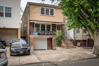 114 Charles St, Jersey City, NJ 07307