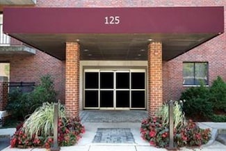 125 Pleasant St Unit 401, Brookline, MA 02446