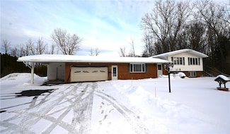 2476 Manitou Rd, Spencerport, NY 14559