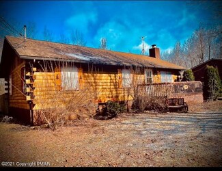 297 Kuhenbeaker Rd, Blakeslee, PA 18610