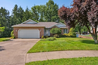 215 Bailey Ct, Doylestown, OH 44230
