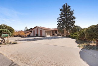 317 Rover Blvd, Los Alamos, NM 87547
