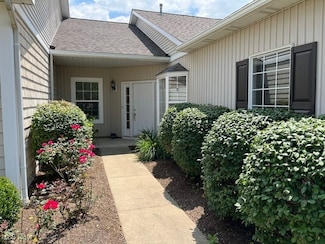 4374 Forest Glen Ave NW Unit 8, Massillon, OH 44647