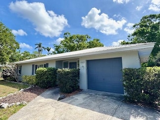 1507 30th St W, Bradenton, FL 34205