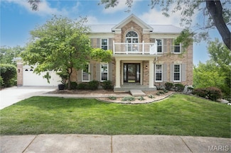 712 Carman Oaks Ct, Ballwin, MO 63021