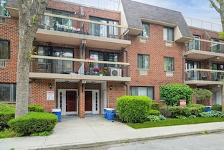 71-17 Sutton Place Unit 1st Floor, Fresh Meadows, NY 11365