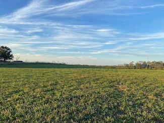 00 E Maple Leaf Rd, Maysville, KY 41056