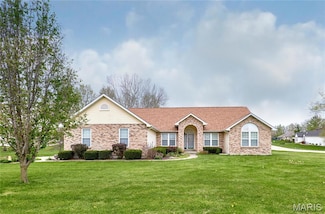502 Pebble Ct, Troy, MO 63379