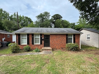 2116 Finchley Dr, Charlotte, NC 28215