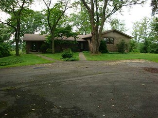 2947 Scottdale Smithton Rd, Scottdale, PA 15683