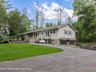 916 Zena Rd, Woodstock, NY 12498