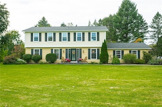 137 Yorktown Dr, Webster, NY 14580