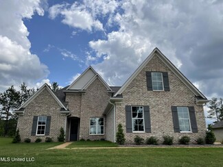 1596 Clair Cir S, Hernando, MS 38632