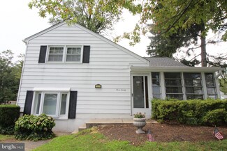 320 Lakeside Blvd, Trenton, NJ 08610